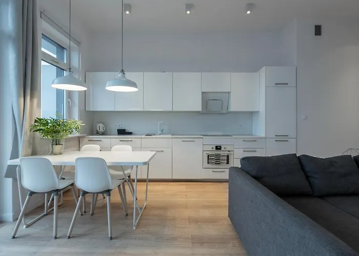 Penthouse With A View Of & Free Parking *