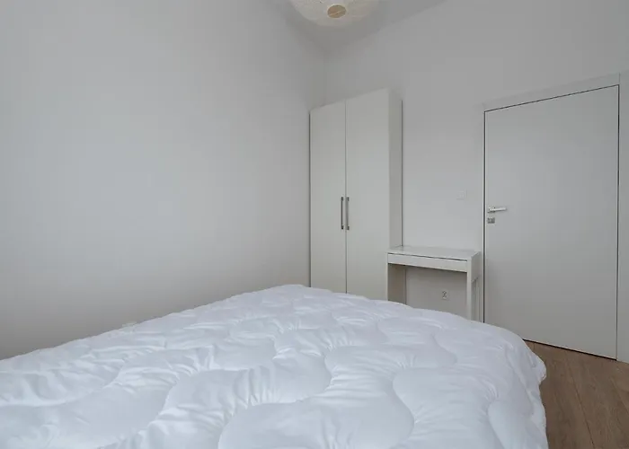 Penthouse With A View Of & Free Parking