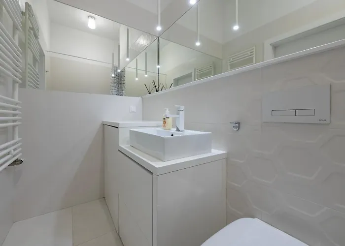 Penthouse With A View Of & Free Parking Apartman *